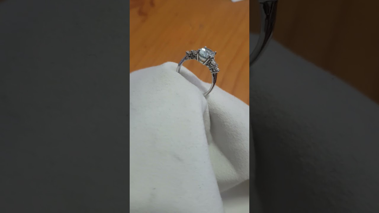 Aquamarine and diamond ring in 18ct white gold #Aquamarine