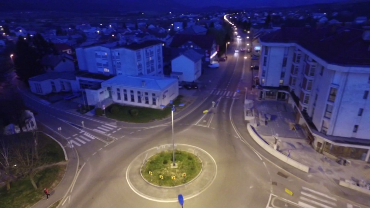 KORENICA CENTAR PO NOĆI