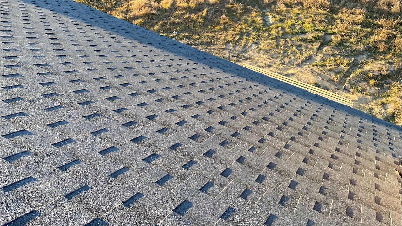 Бітумна черепиця AQUAIZOL, піддашки софіт і водосток BRIZA