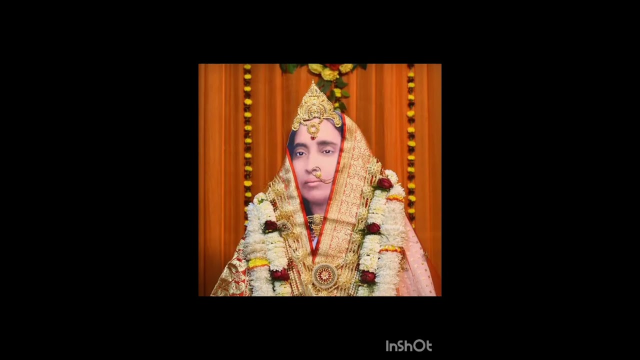 এক জায়গায় গেরুয়া কাপড়ের টুকরো এবং মানুষের অস্থি পড়ে রয়েছে।