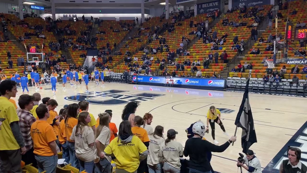Utah State Fight Song *SPECTRUM MAGIC* - vs Air Force