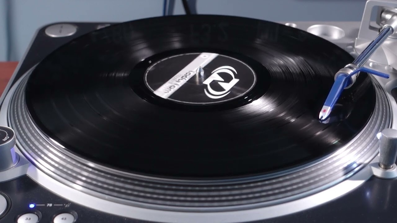 Lady Tom – House Of House (A1 De Donatis Remix) (2000)
