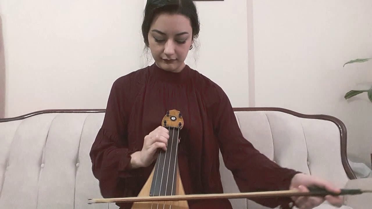 Ecem Aytekin - Yanık Tenli Yörük Kızı (Nikriz) Beste: Sâdun Aksüt