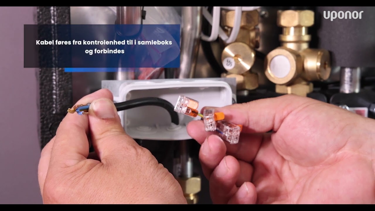 Fjernvarme-unit: Combi Port INS UFH HA19 pumpestop via Smatrix Wave