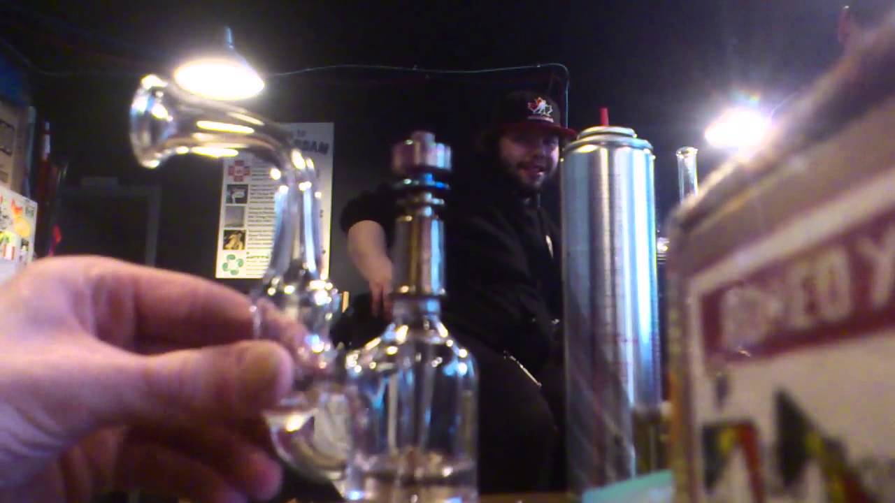 Popping the cherry on Vapor Central's new oil unit