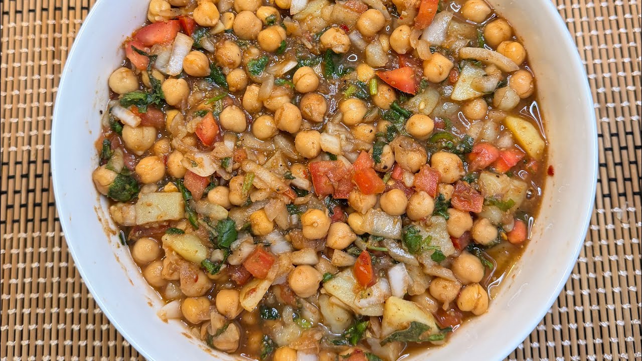 Katori Chana Chat #chanachaat #ramadanrecipes #viralvideo #desifood #pakistanifood #indianfood 