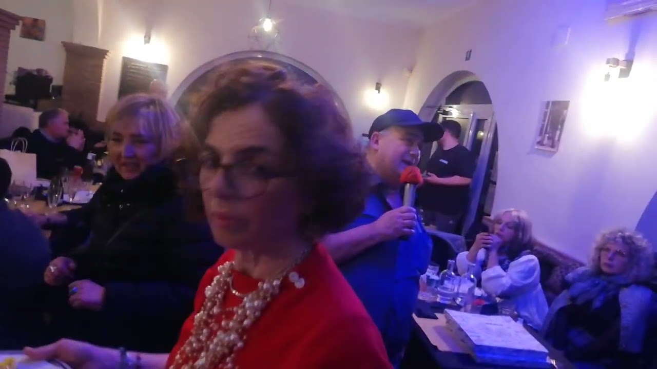 Ho cantato in questo locale questo meraviglioso brano dal titolo Notte prima degli esami di Venditti