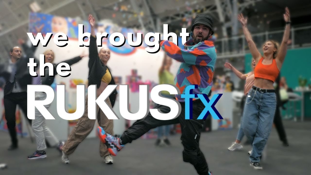 Awesome New Toy Causes a Flash Mob!!