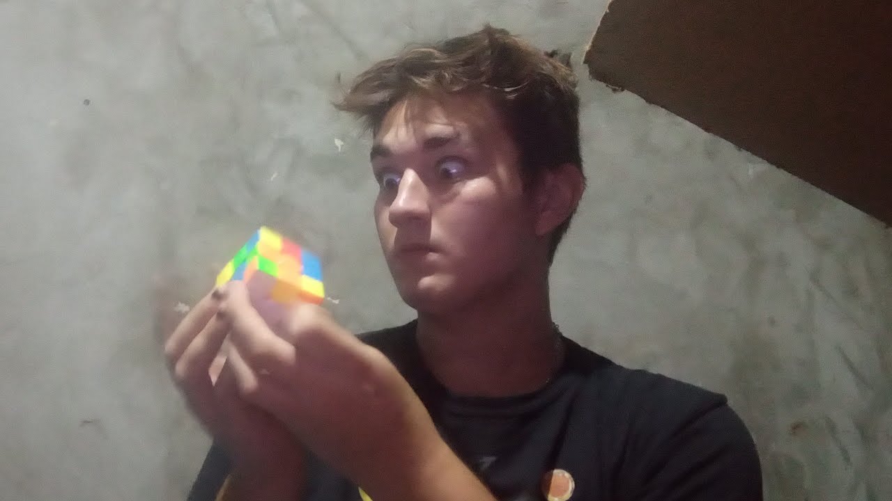 ASMR Resolviendo el cubo de rubik