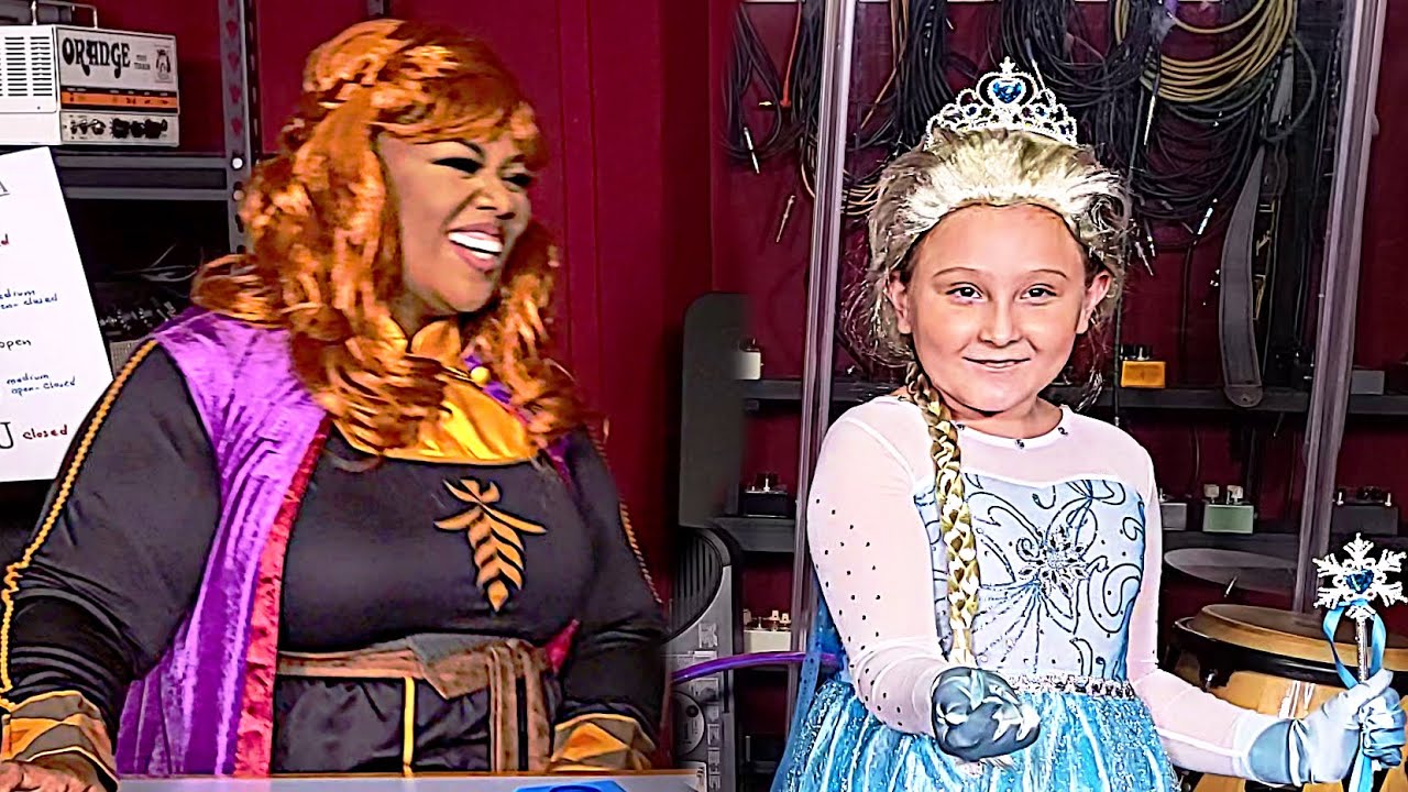 FROZEN 2 «В неизвестность» с вокальным тренером (субтитры)