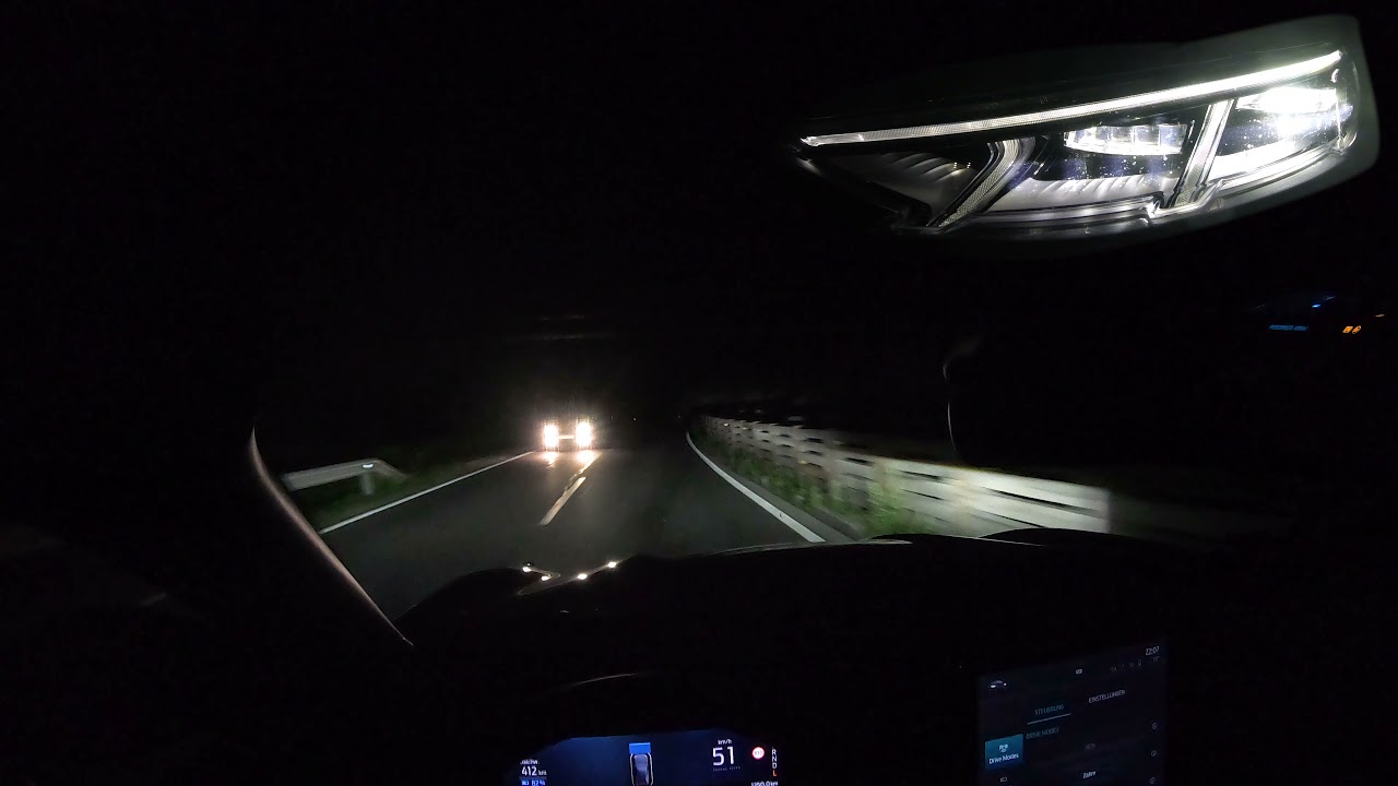 Ford Mustang Mach E light test / Lichttest POV