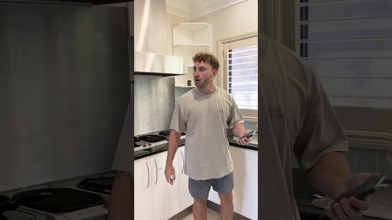 Он засунул телефон в кипяток! 😱 #shortsvideo #cooking #explore