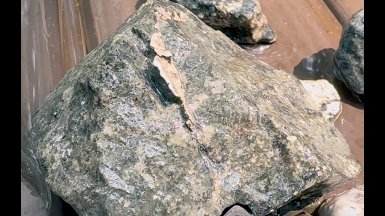 Metal Detecting Ore at old Silver Mine