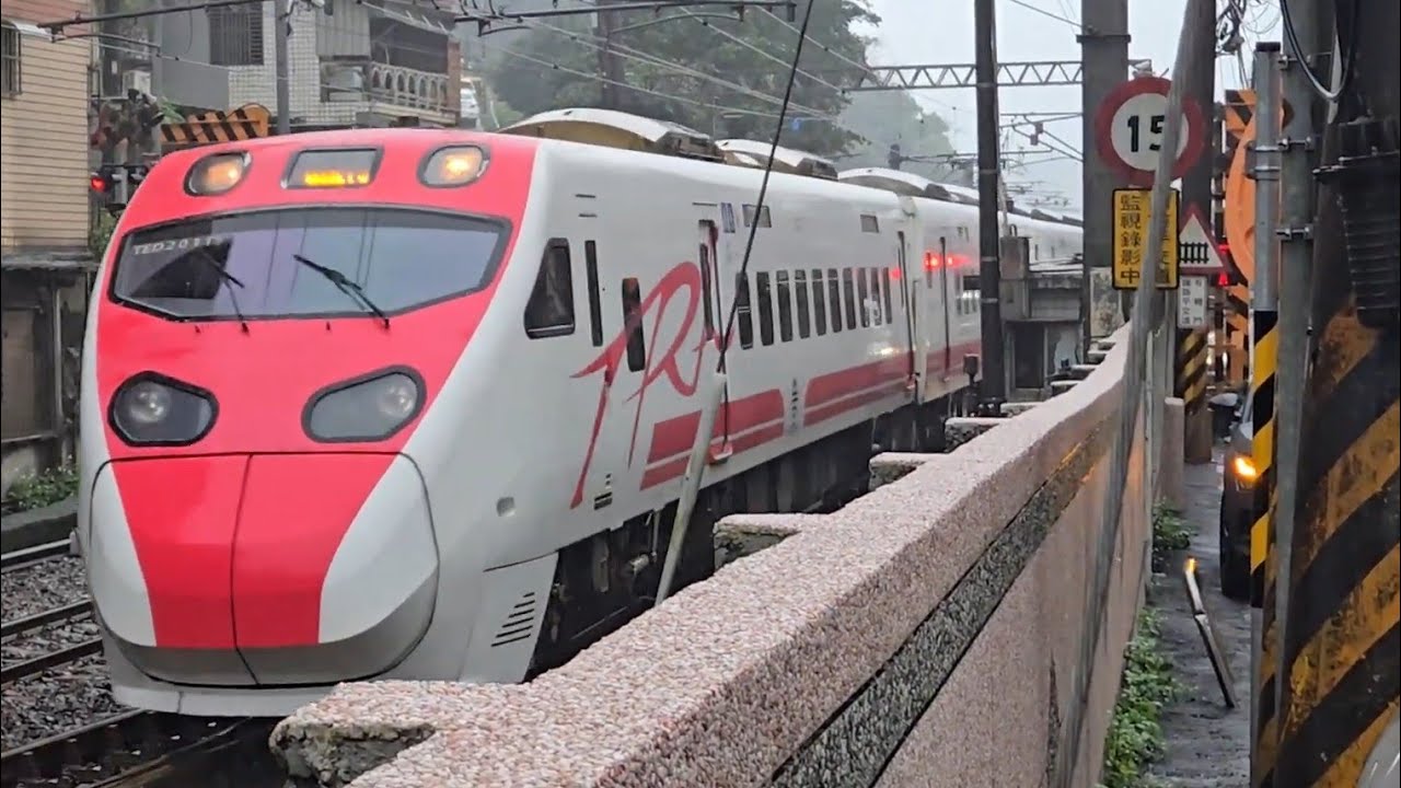 417次知本發車經由花東線開往樹林的東部半直達TEMU2000型八輛二編組TEMU2011+TEMU2012普悠瑪自強號