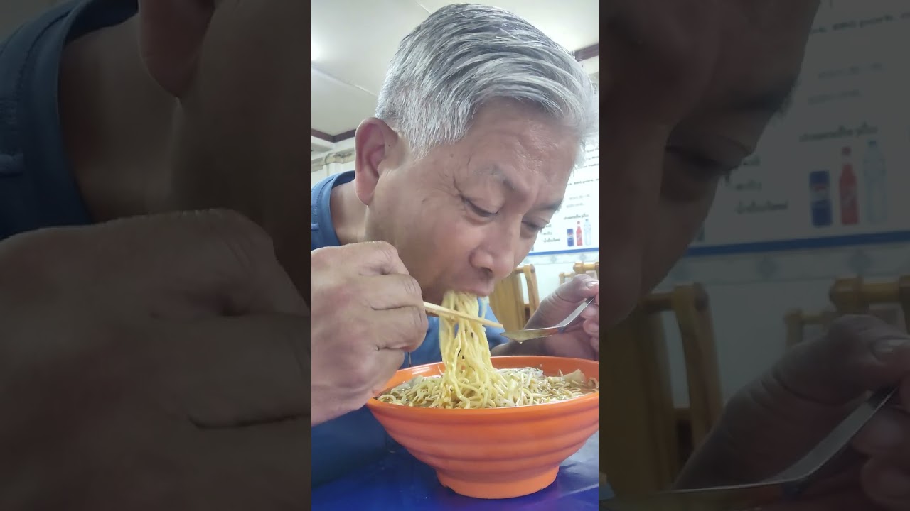 Wonton noodles with roast duck Vientiane Laos with Jacky 