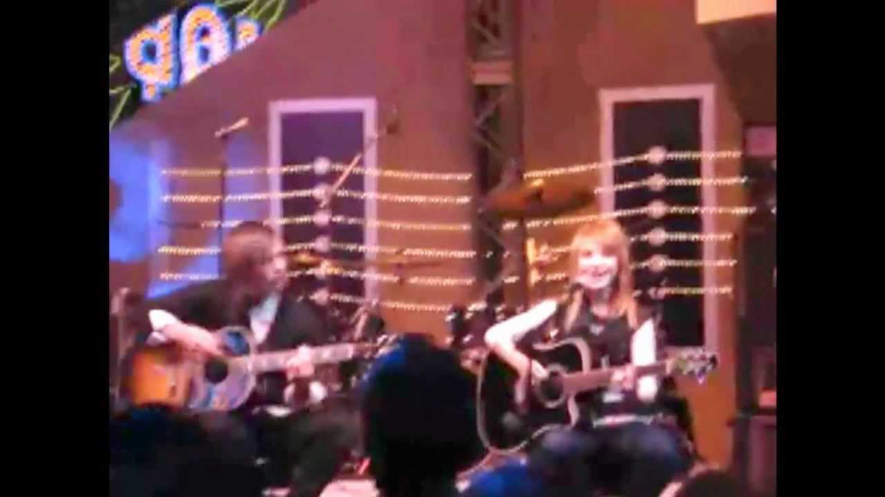 PARAMORE-Rock and Roll Hall of Fame,2007[FULL PERFORMANCE]