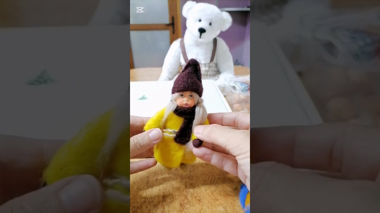 Елочная игрушка из шерсти  Материалы