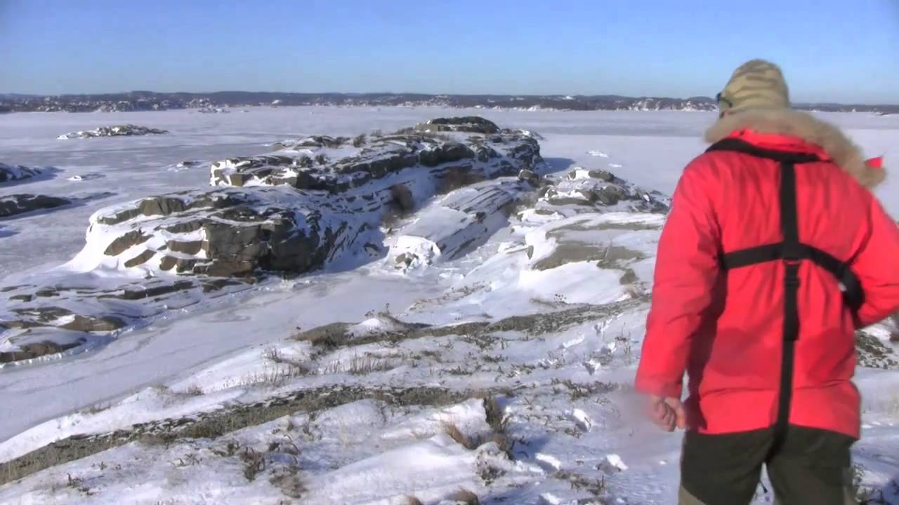 Skiing to Island
