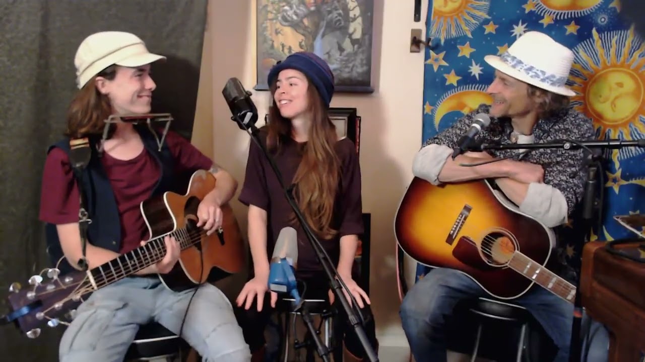 Dawn Phoenix Folk Show (Ep. 7) - Alex Flett & Cara G (The Ocean/Song of a Lotus/Come by the Hills)