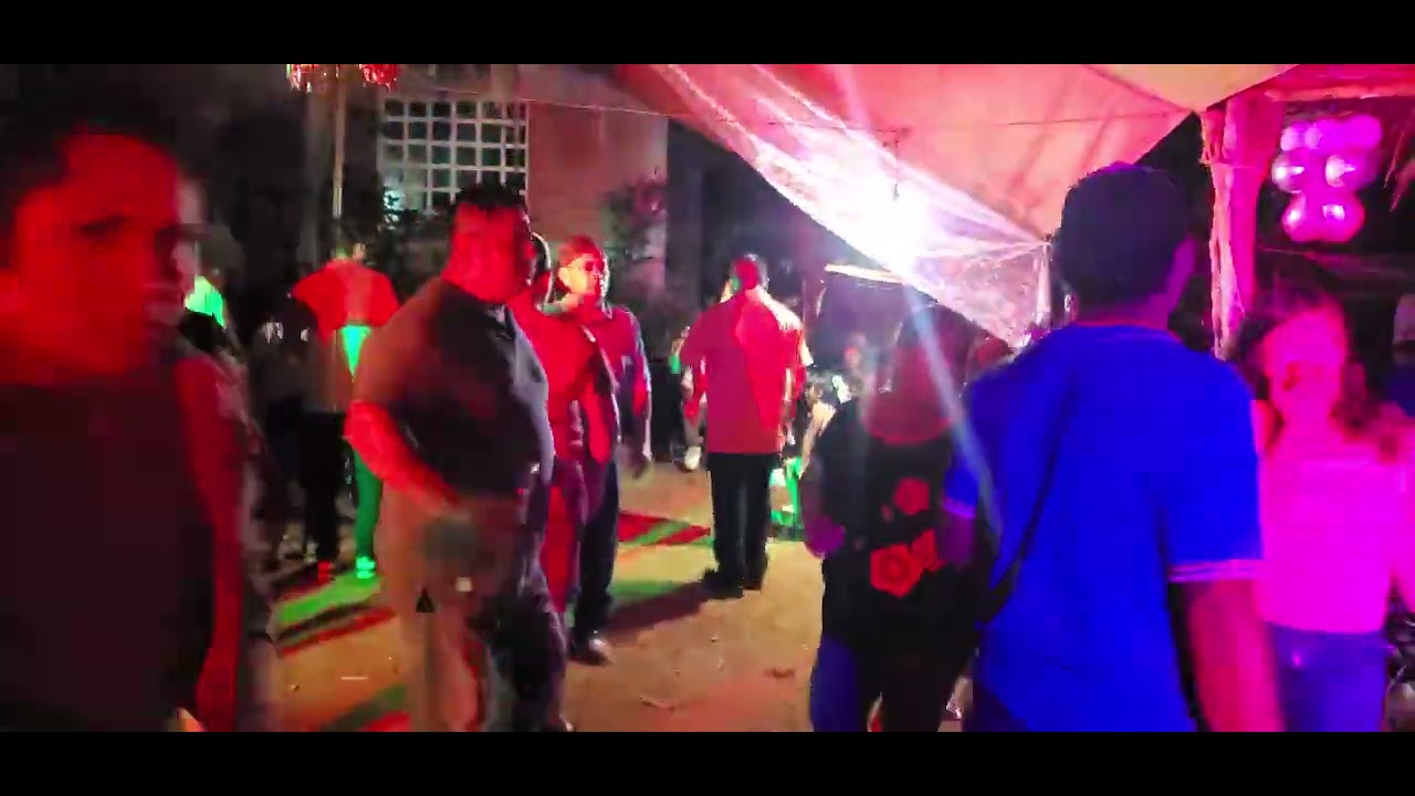 Seguimos en la fiesta de carla José cruz. 26/10/2025.  parte 6