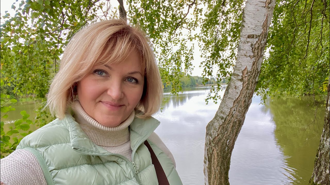 Готовлюсь к отпуску 🧳Их купить не так просто🙉Решила прогуляться у озера.