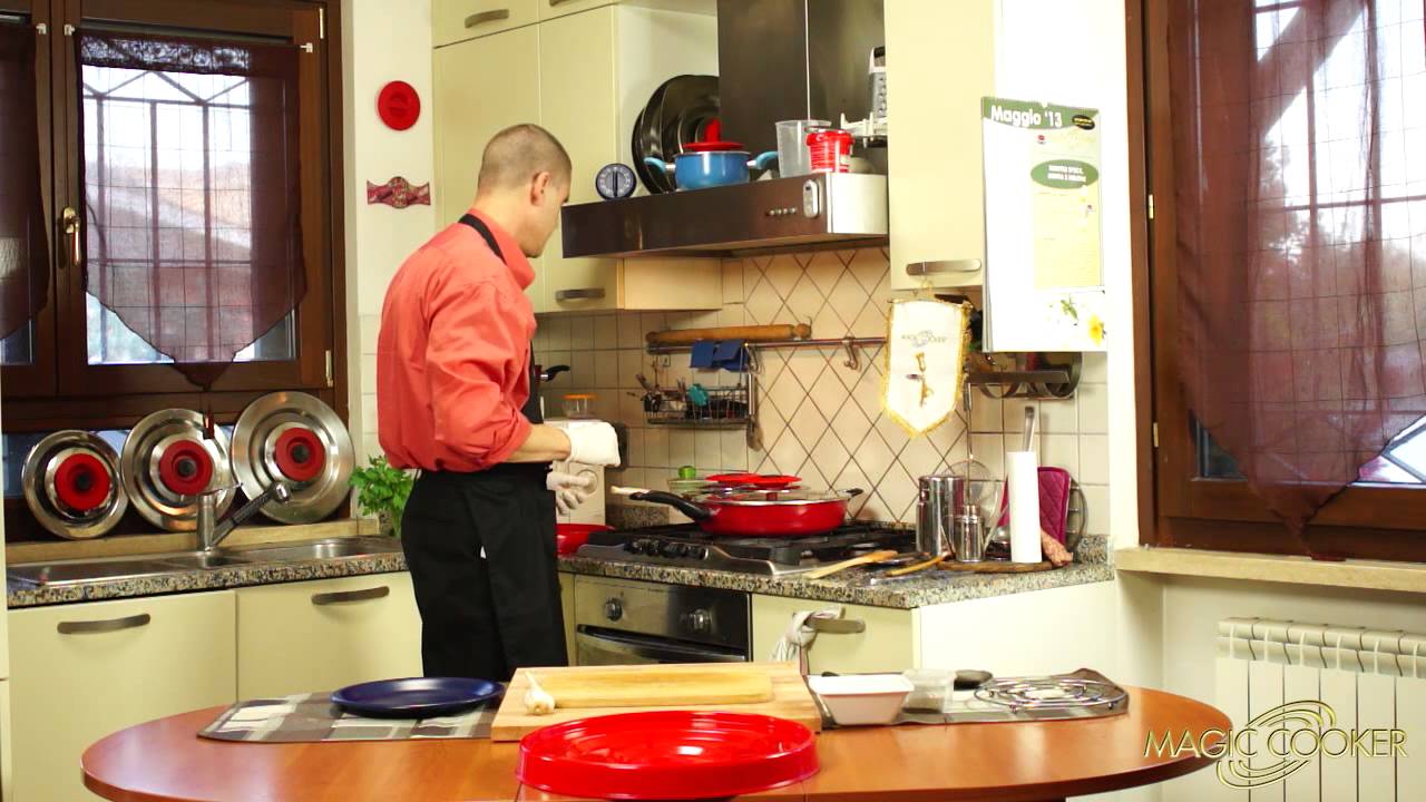 59  Fettine di manzo alla pazziaiola con contorno di patatine cucinato da Dario con il coperchio mag
