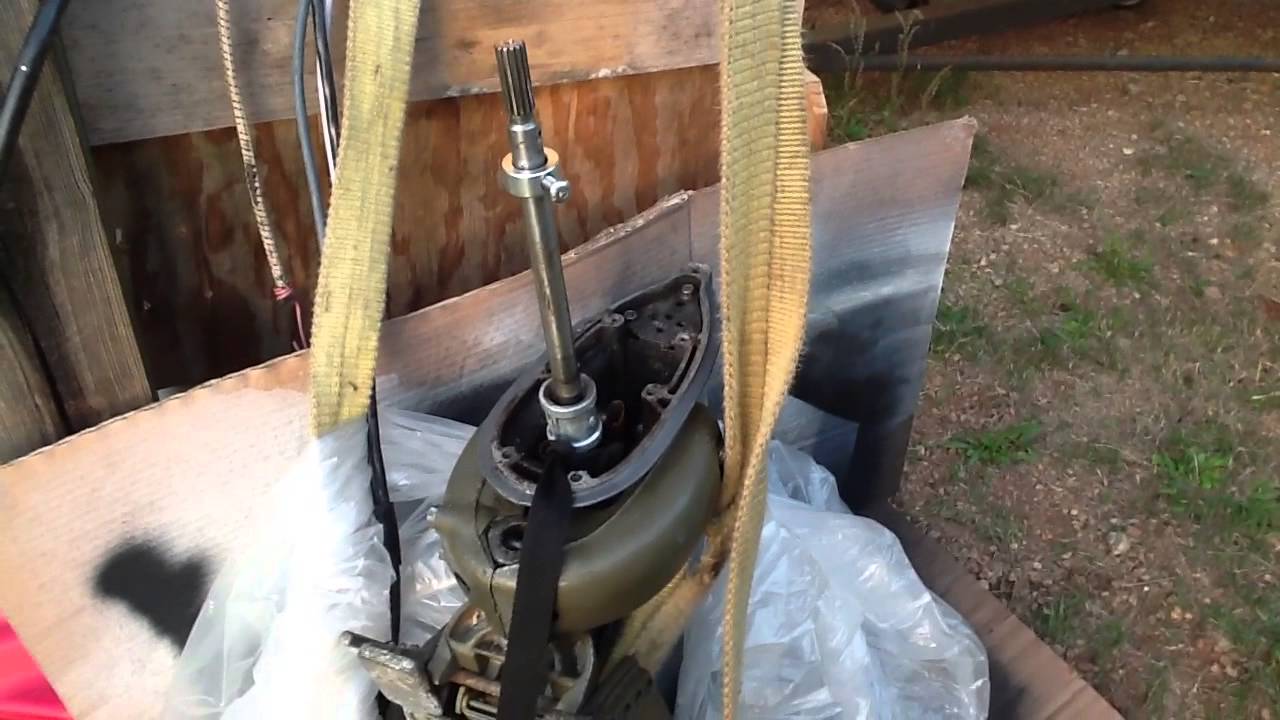 Восстановление Evinrude 40 HP 1975 года Стива, часть 3 &mdash; приводной вал снят