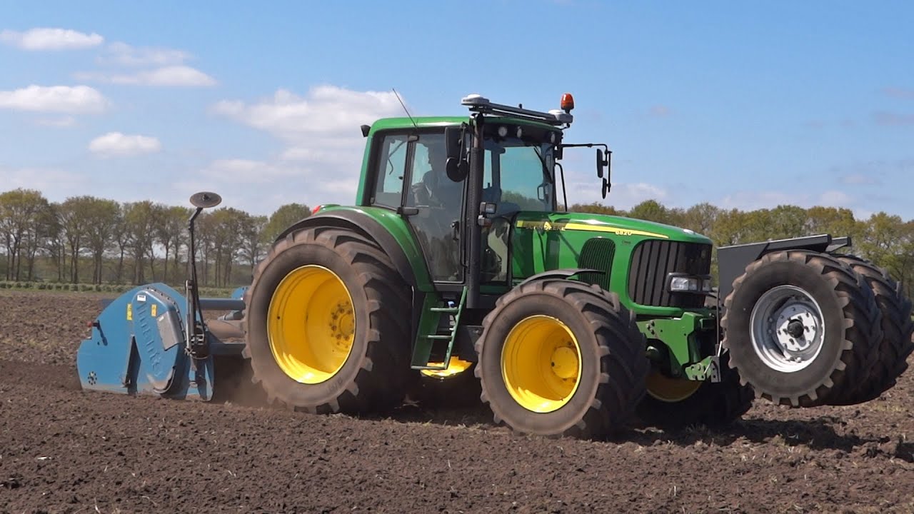 John Deere 6820 Big Wheels and Great sound | Cultivating and Sowing | Potato planting | Grimme | NL.