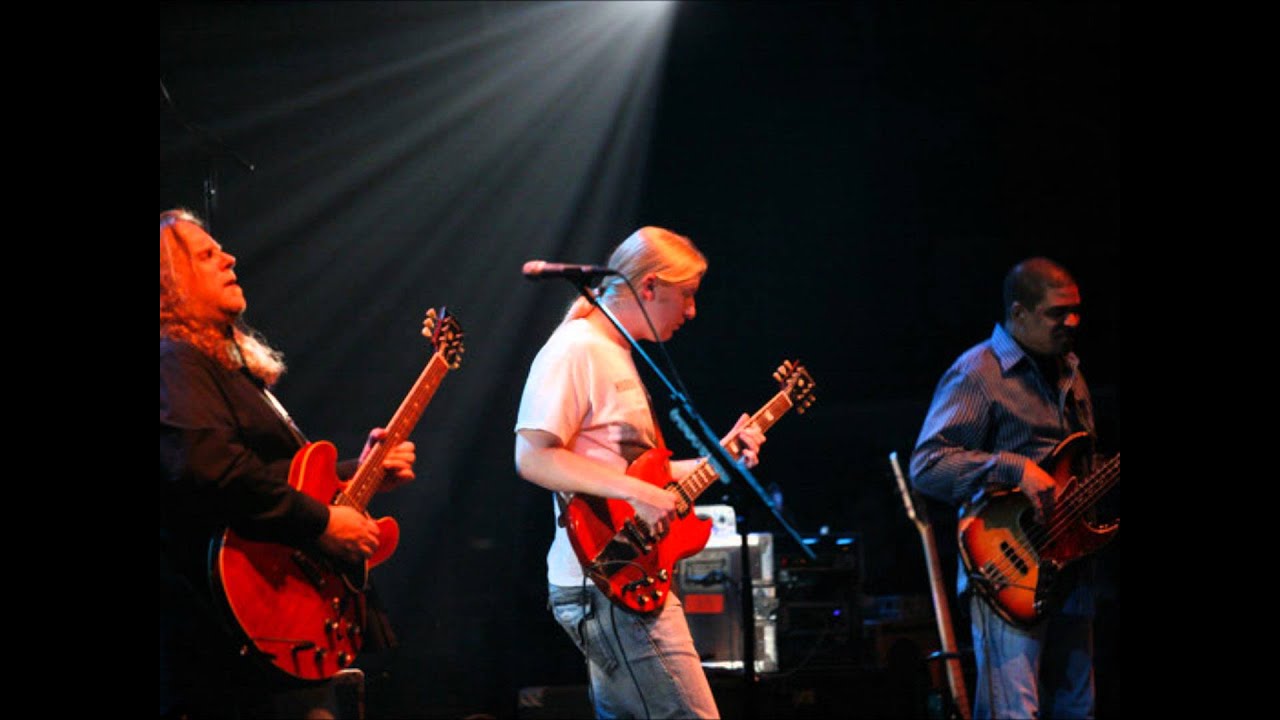 32-20 Blues ~ Gov't Mule, Live With A Little Help From Our Friends 1999