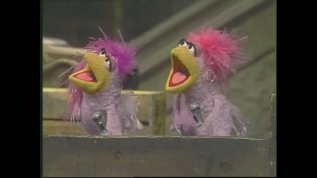 Sesame Street: 2938 Street Scenes- Big Bird's 