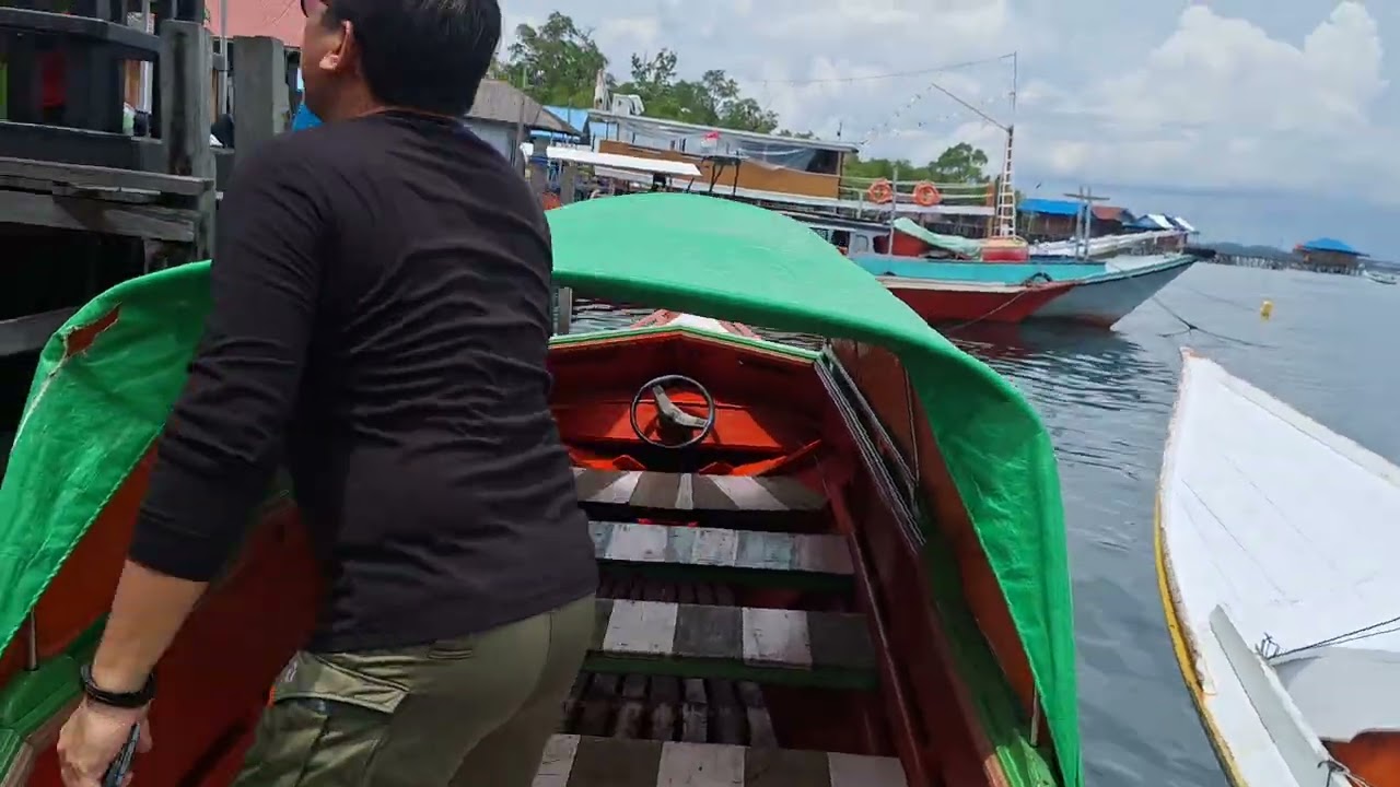 Sholat jumat di pulau miang
