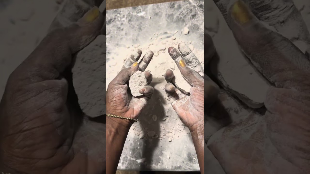 Smooth baking soda crushing 