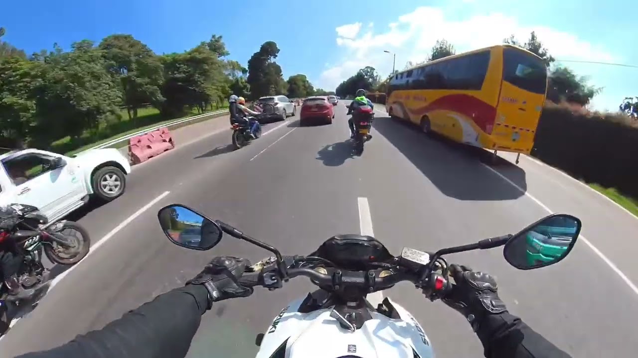Probando suzuki GSX-S750 en carretera y ciudad