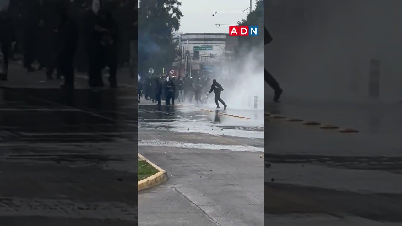 Enfrentamientos entre encapuchados y Carabineros tras romer&iacute;a en el Cementerio General