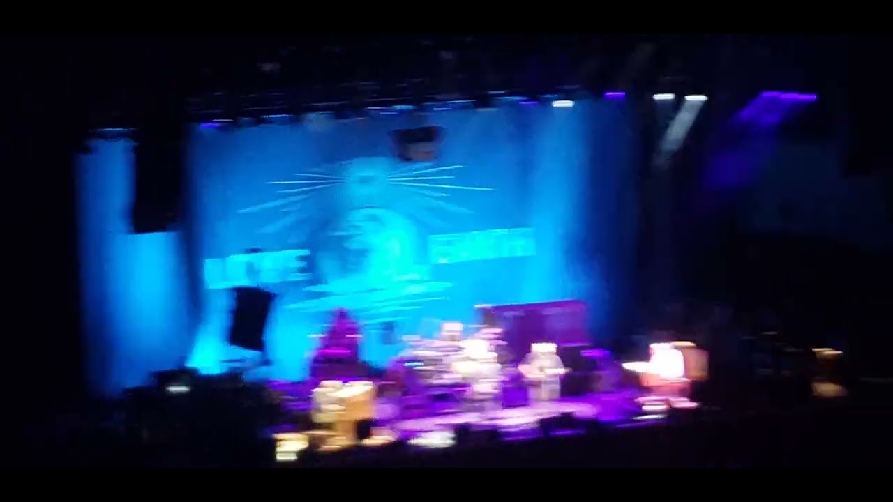 Neil Young  'Southern Man'  @ Jones Beach Theater 8-23-25 