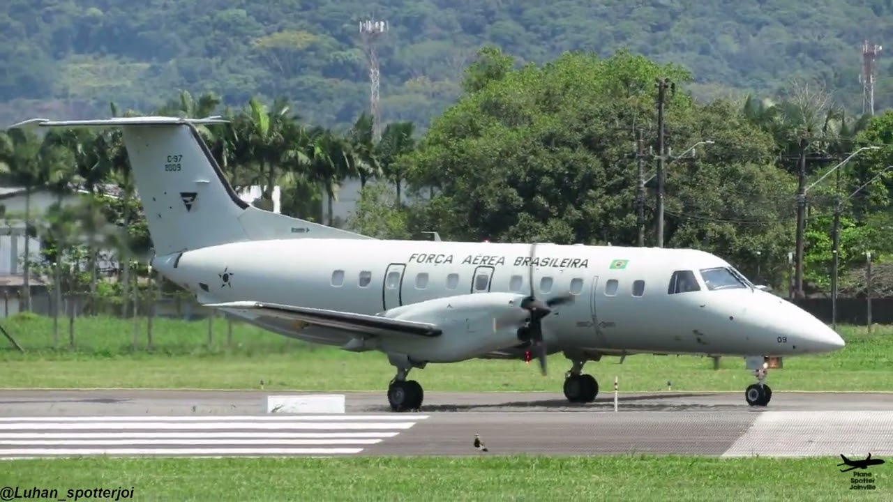 Embraer EMB-120 Brasília C-97 - (FAB2009) - Pioneiro 09 - Decolagem em Joinville 09/11/2023