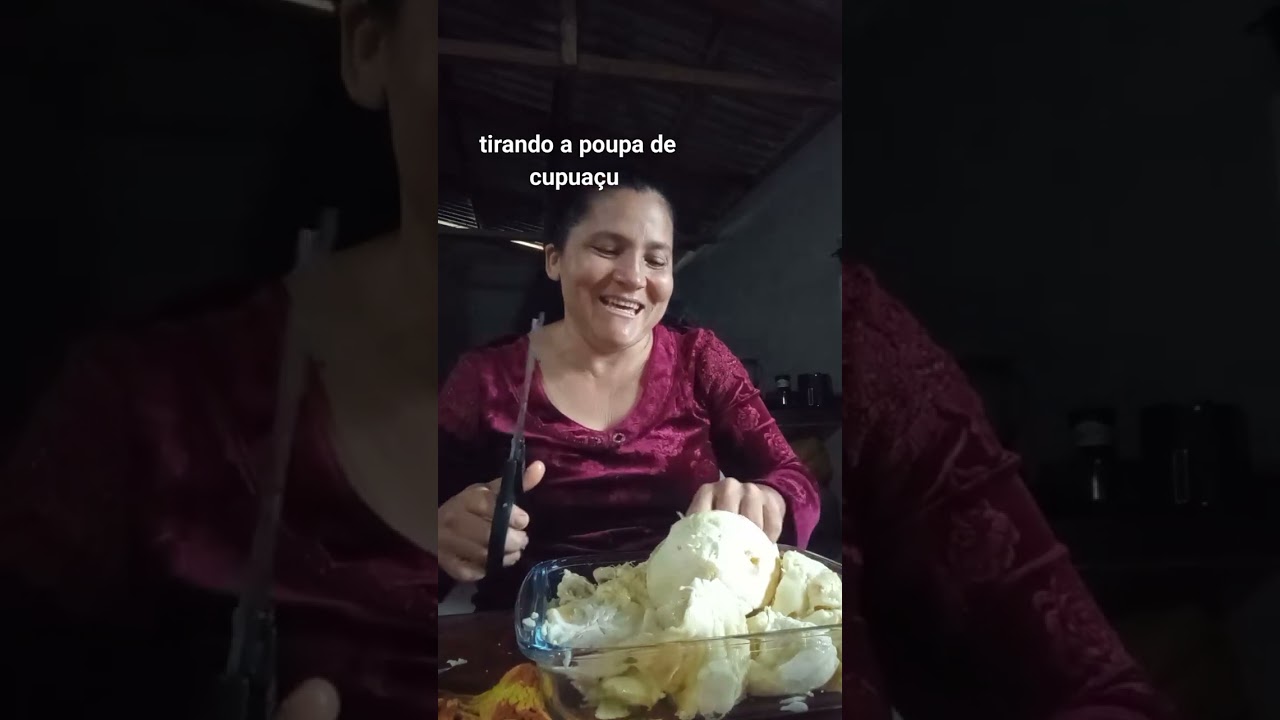Tirando poupa de cupuaçu 