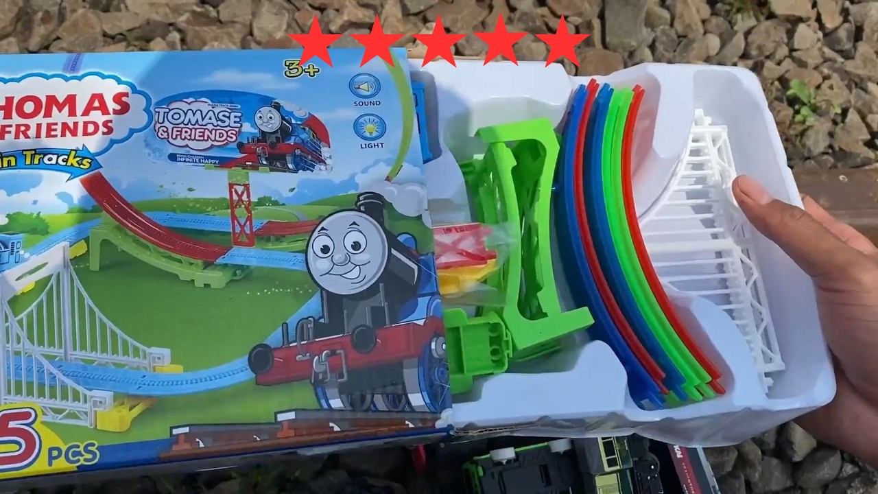 Aksi Seru di Rel Kereta Mencari Mainan Tayo dan Gerbong Kereta!