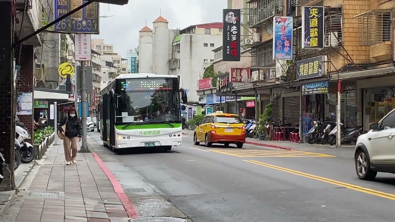 大都會客運 EAL-3867 內湖幹線（原287路） 大都會客運 497-U3 往東湖/衡陽路 欣欣客運 KKB-0132 903路往忠孝復興 康樂街拍攝