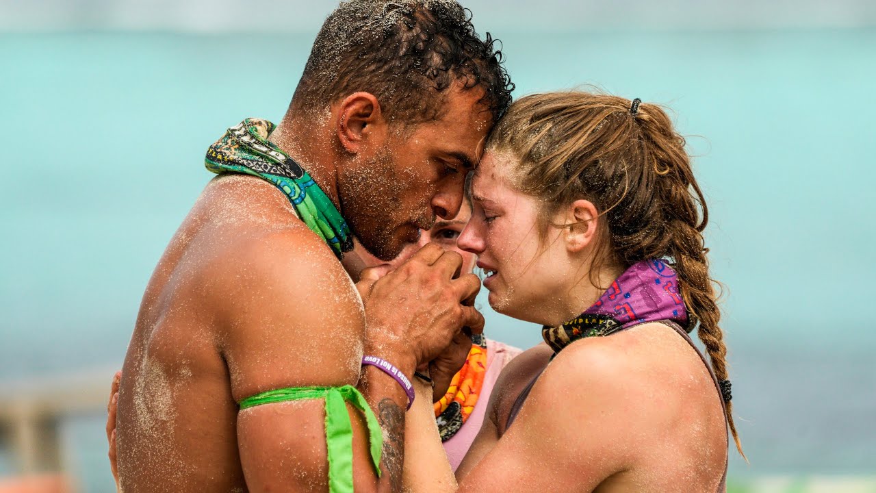 Joe helps Eva through an Autistic Episode 🥹 Survivor 48