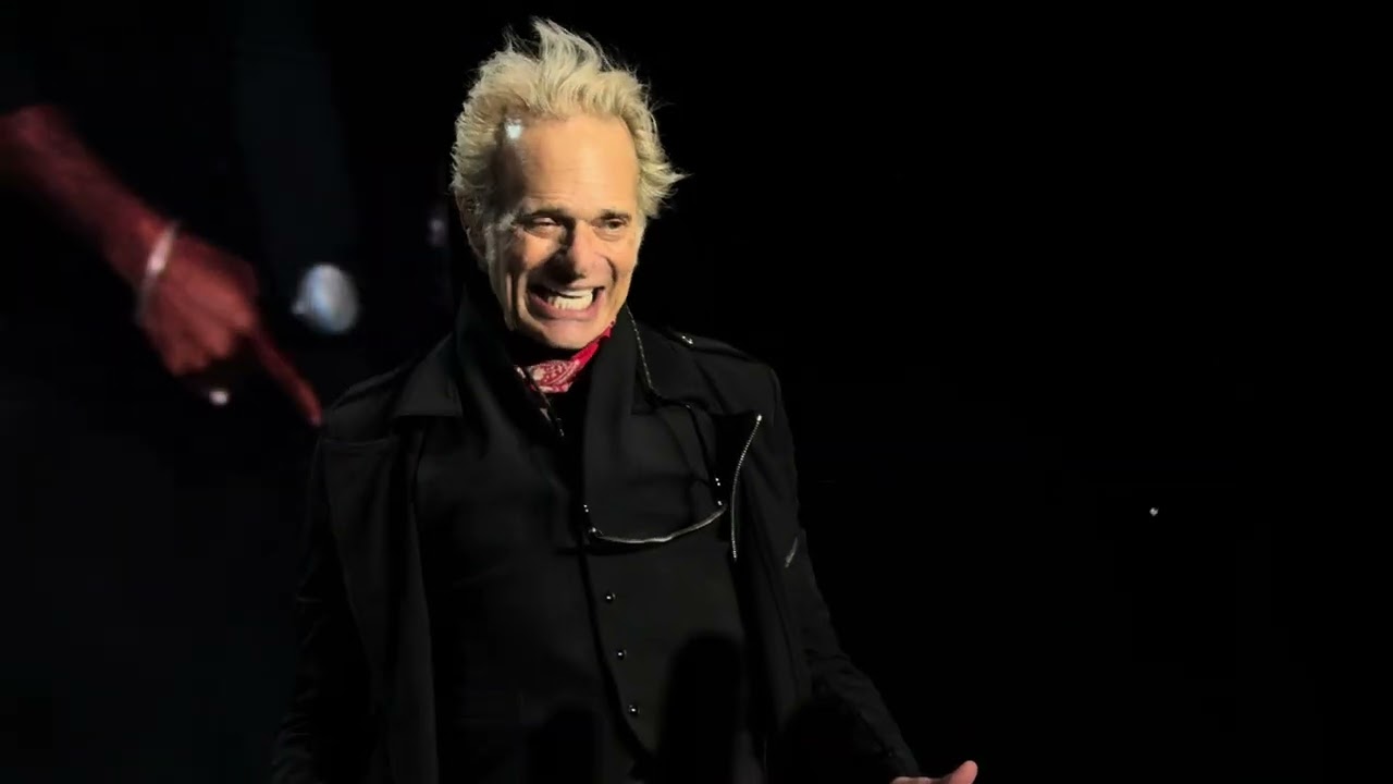 David Lee Roth “I’ll Wait” live at the California Mid-State Fair in Paso Robles, CA (07/22/2025)