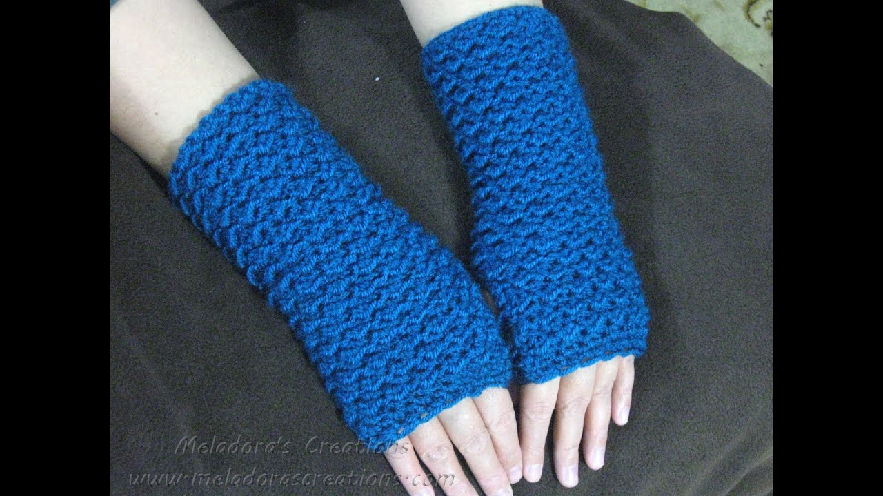 How to Crochet Finger less Gloves - Moss Stitch Finger less Gloves - Left  (Crunch Stitch)