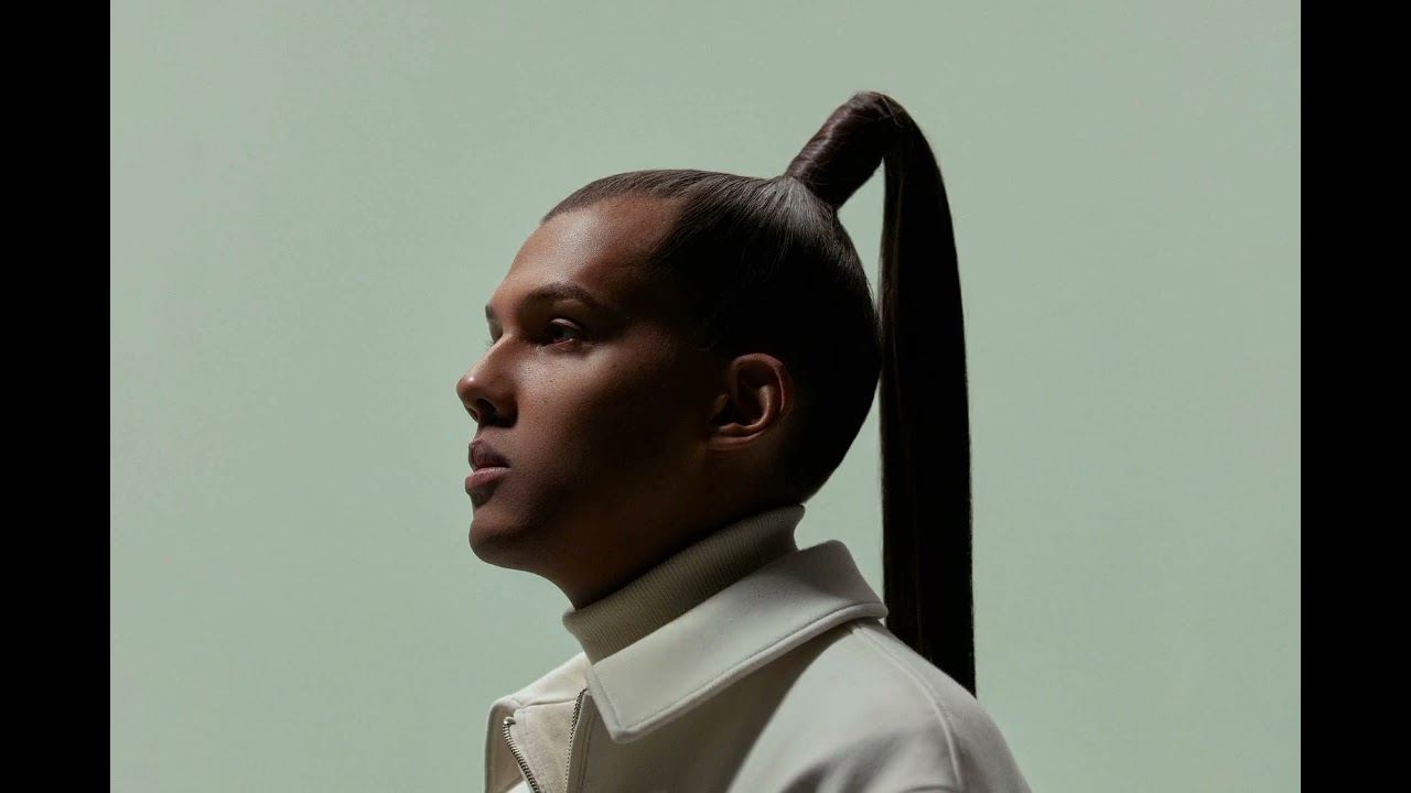 STROMAE - PAPAOUTAI ( VIDÉO LYRICS)