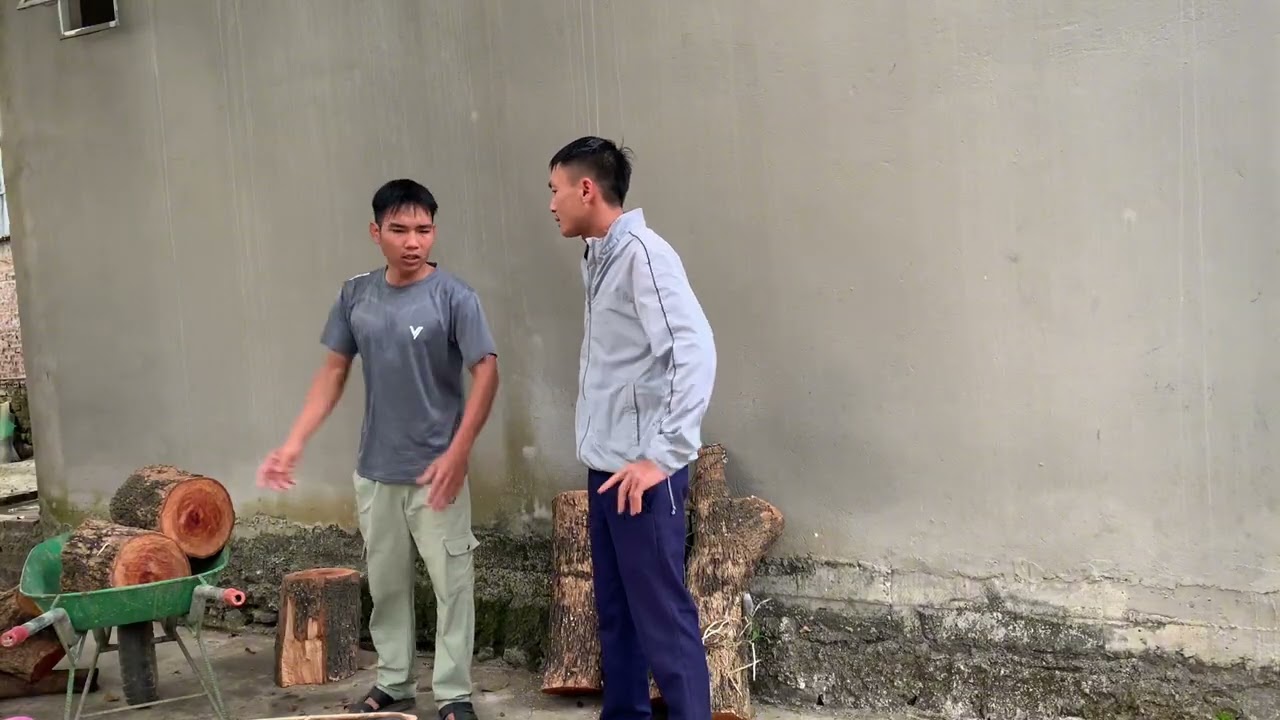 Căng.toàn lo cho cùng rứt rậu mụ Phượng sẽ làm đơn liền sang bắt ép thắng 