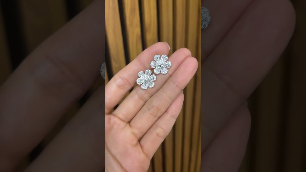 Sterling Silver with Simulated Diamond CZ 6 Flower Petals and 1 Flower Core Earrings for Women