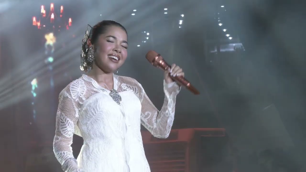 Bukan Lagi Kita - Nadeera (LIVE Performance at Dataran Merdeka)