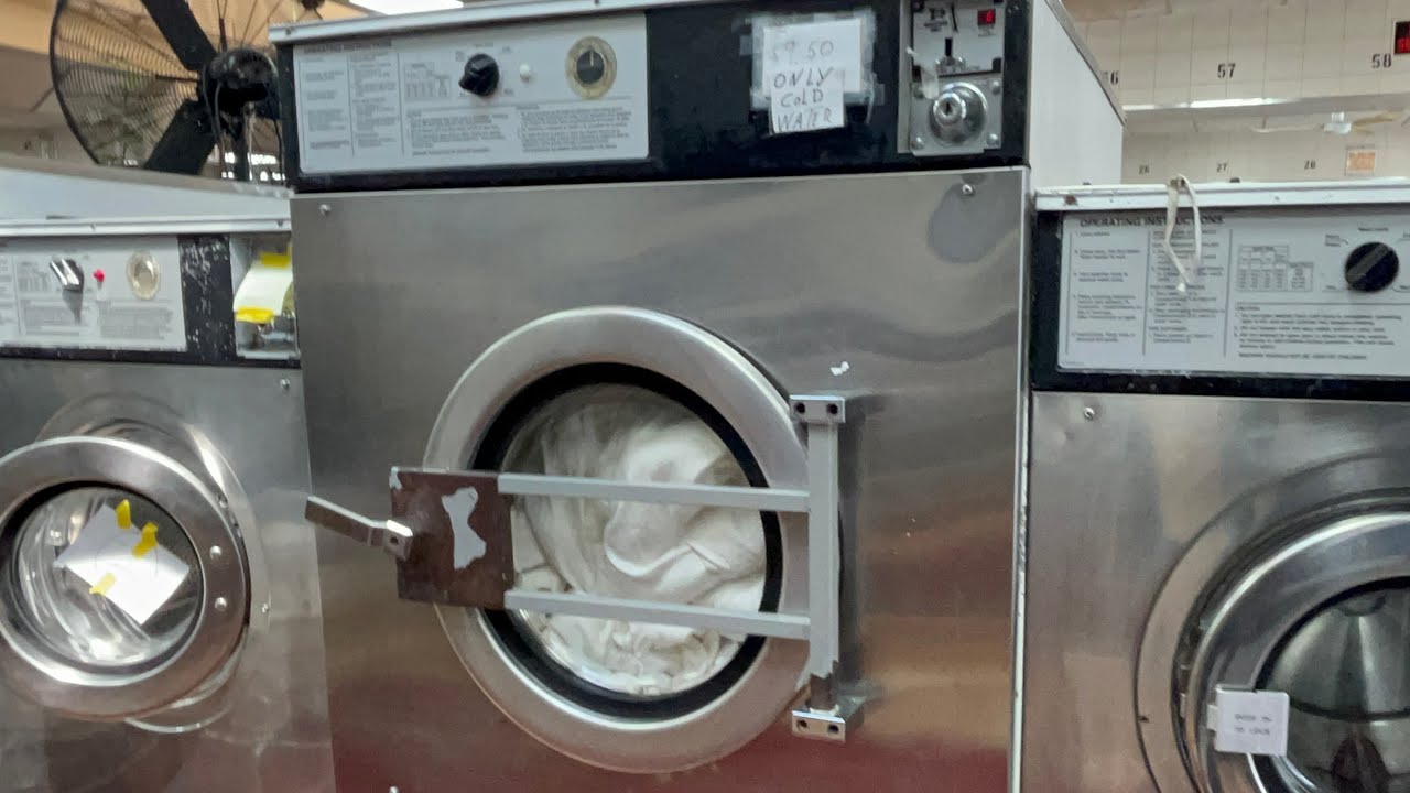 Wascomat W245 in action clip