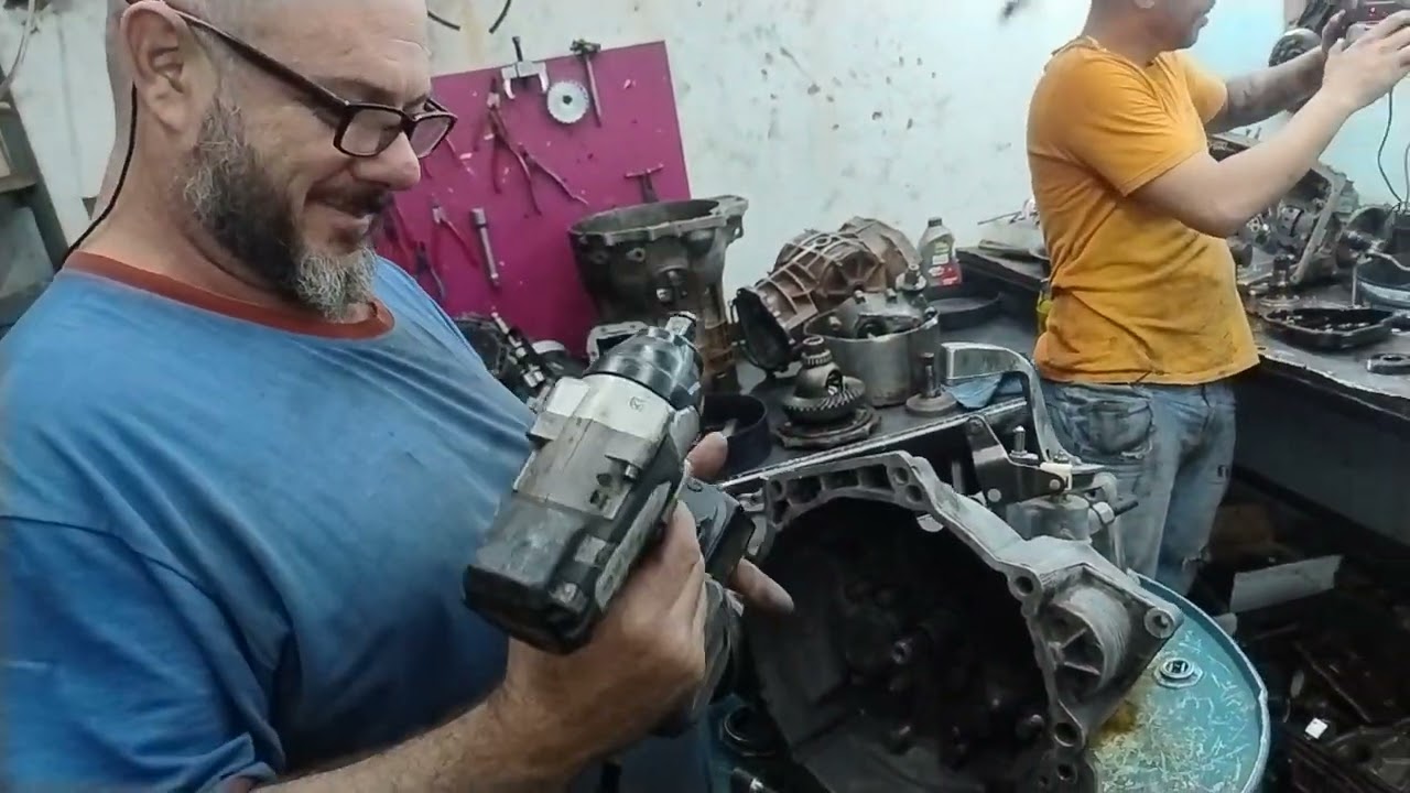 Desmontagem do câmbio (Audi A3) manual 