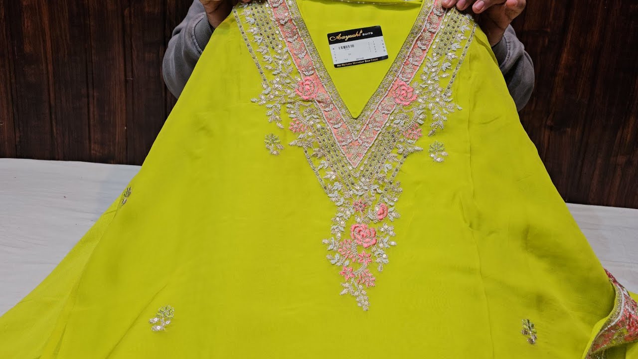 फैक्ट्री रेट पर boutique style suits new year पर फायदा उठा 🤩👌 #8053565352 #mittalclothhouse