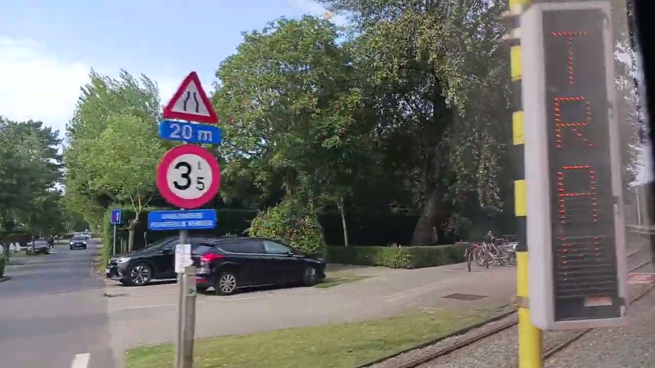 [Kusttram] CAF Urbos 100 entre Bredene Renbaan et Blankenberge Station
